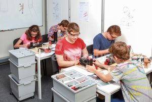 Pracownia zajęć technicznych CoolTool - 8 stanowisk UNIMAT 1
